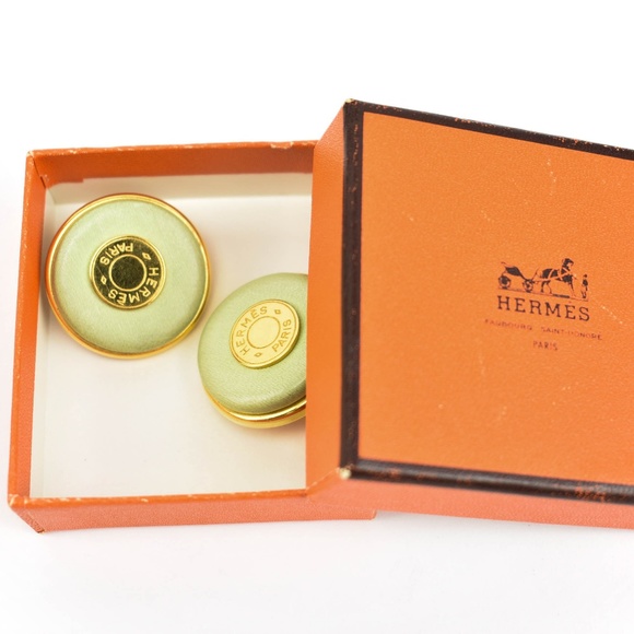 HERMES: Gold Metal "Hermes Paris" Logo Earrings MM - Picture 2 of 8